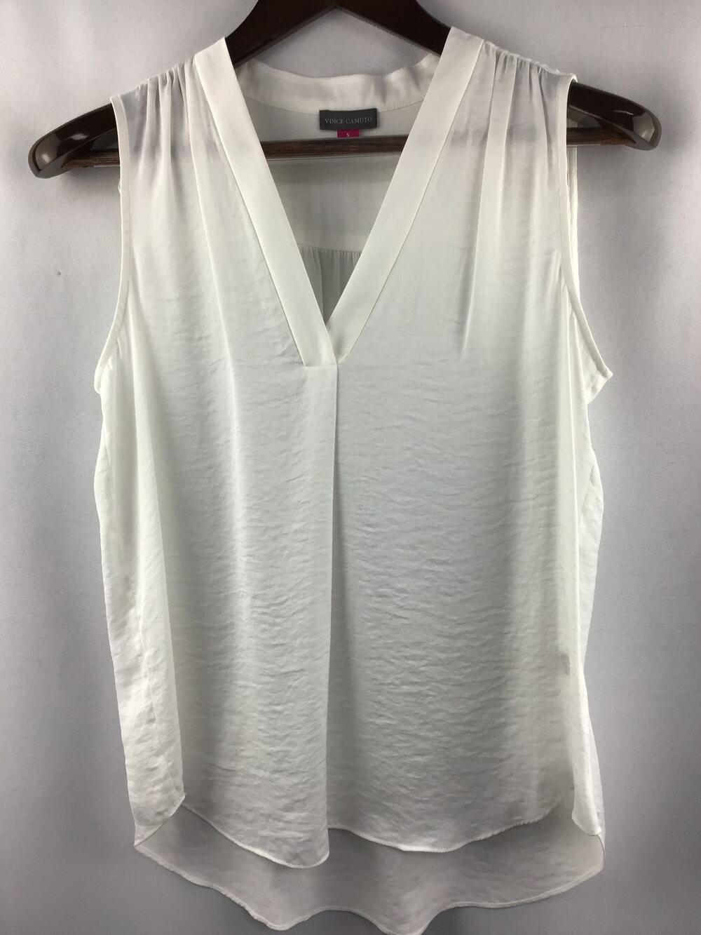 Women’s Vince Camuto Ivory Sleeveless V-Neck Top Size S